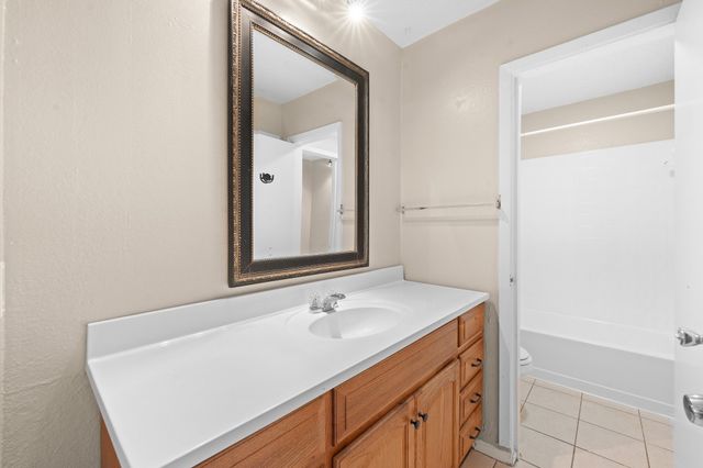 708 N Cooper Street, Arlington, TX 76011