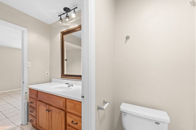 708 N Cooper Street, Arlington, TX 76011