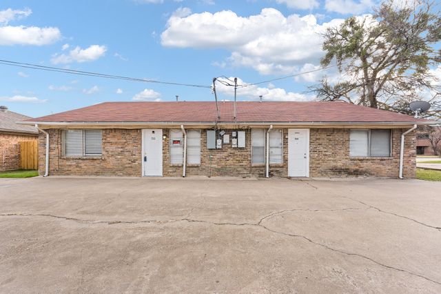 708 N Cooper Street, Arlington, TX 76011
