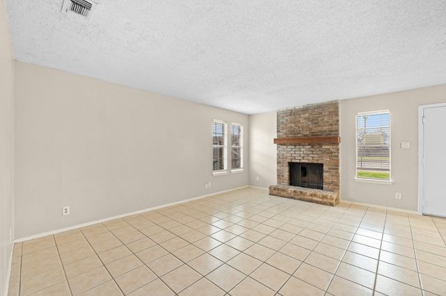 708 N Cooper Street, Arlington, TX 76011