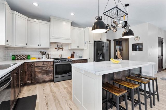 1853 Tucker Trail, Eau Claire, WI 54703