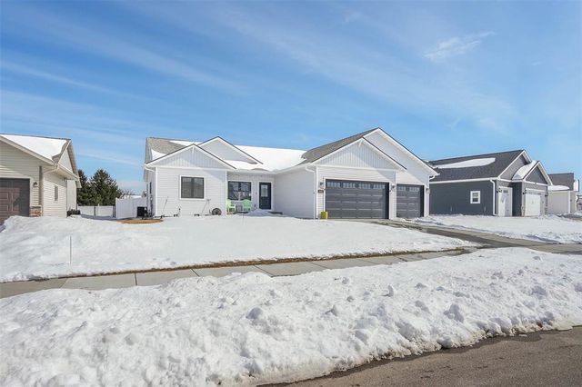 1853 Tucker Trail, Eau Claire, WI 54703