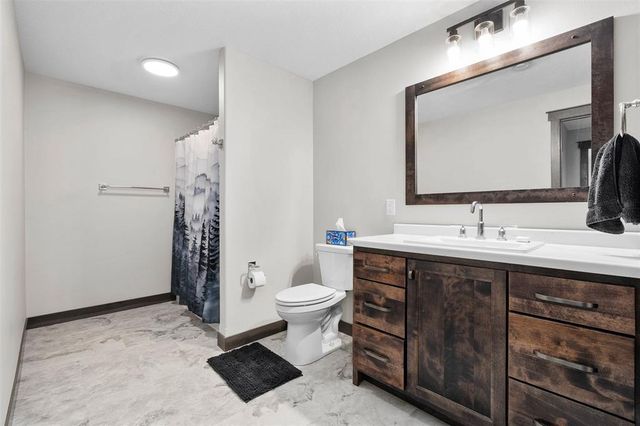 1853 Tucker Trail, Eau Claire, WI 54703