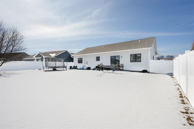 1853 Tucker Trail, Eau Claire, WI 54703