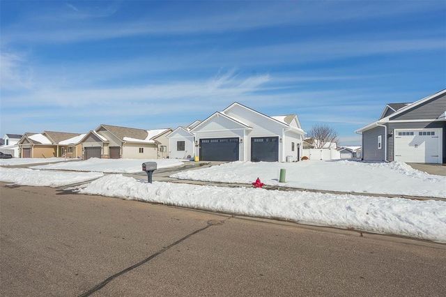 1853 Tucker Trail, Eau Claire, WI 54703