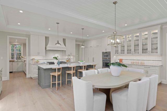 433 Antigua Lane, Palm Beach, FL 33480