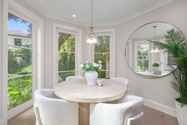 433 Antigua Lane, Palm Beach, FL 33480