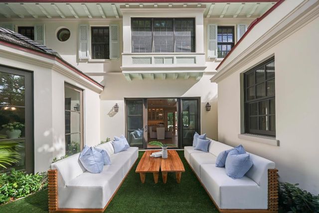 433 Antigua Lane, Palm Beach, FL 33480