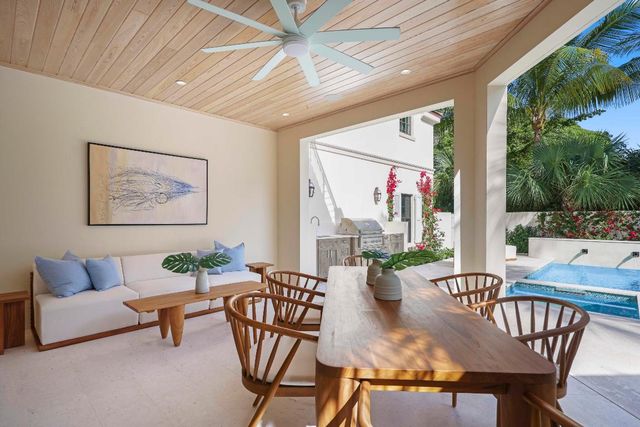 433 Antigua Lane, Palm Beach, FL 33480