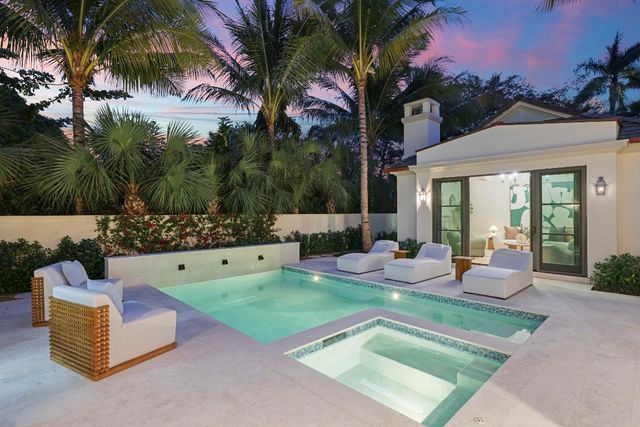 433 Antigua Lane, Palm Beach, FL 33480