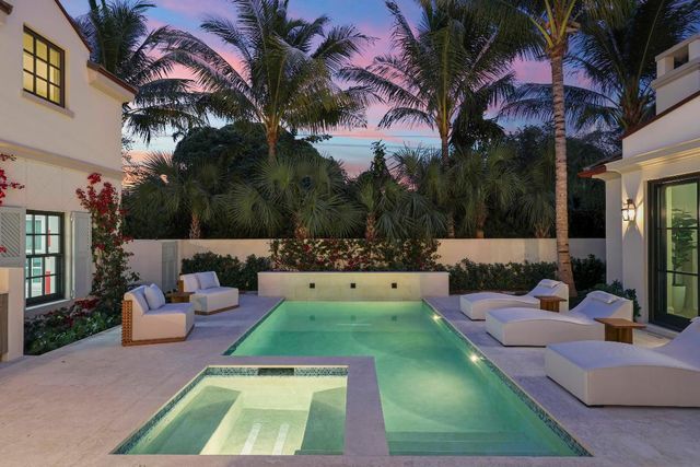 433 Antigua Lane, Palm Beach, FL 33480