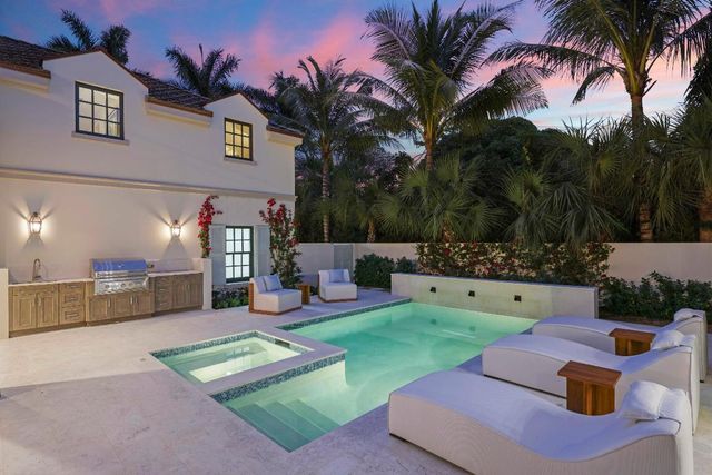 433 Antigua Lane, Palm Beach, FL 33480