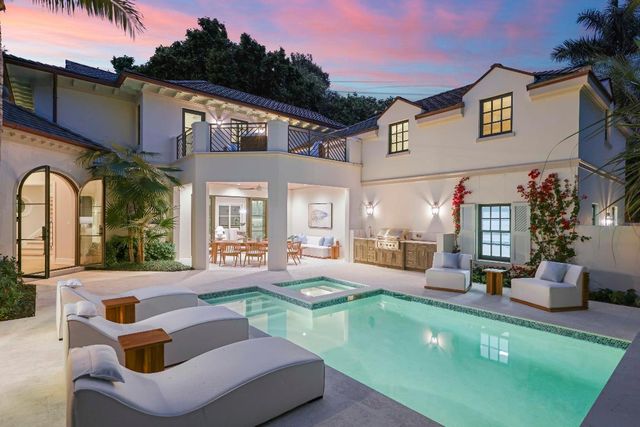 433 Antigua Lane, Palm Beach, FL 33480