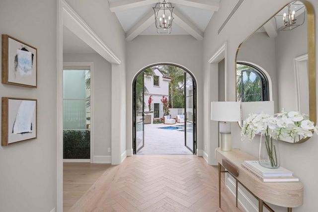 433 Antigua Lane, Palm Beach, FL 33480