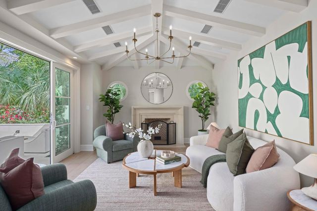 433 Antigua Lane, Palm Beach, FL 33480