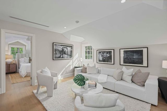 433 Antigua Lane, Palm Beach, FL 33480