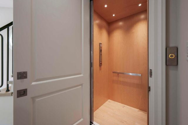 433 Antigua Lane, Palm Beach, FL 33480