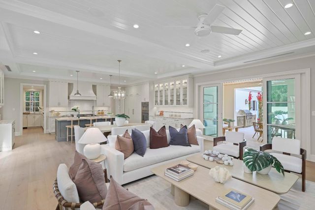 433 Antigua Lane, Palm Beach, FL 33480