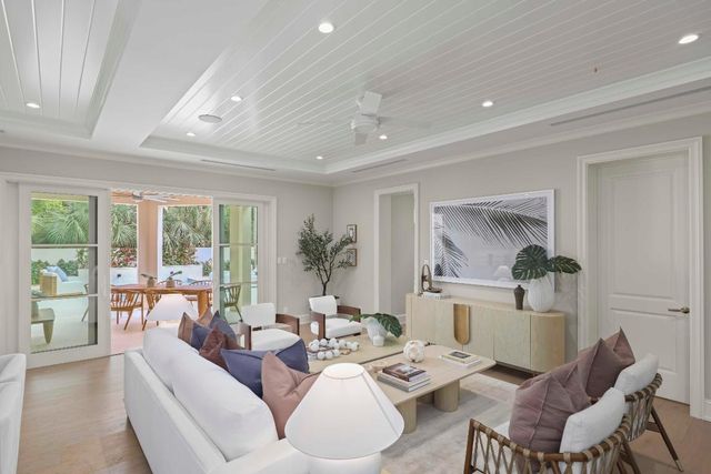 433 Antigua Lane, Palm Beach, FL 33480