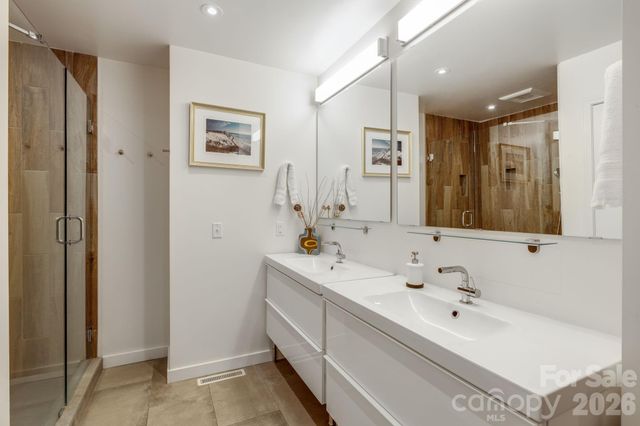 172 Amble Lane, Fletcher, NC 28732
