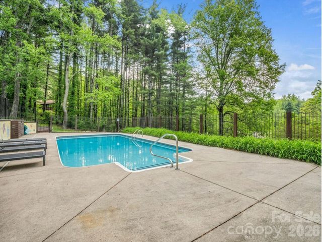 172 Amble Lane, Fletcher, NC 28732