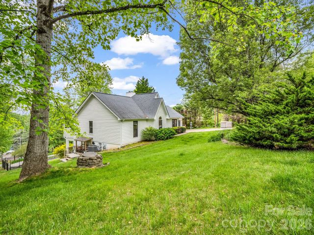 172 Amble Lane, Fletcher, NC 28732