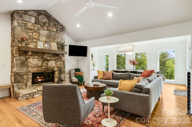 172 Amble Lane, Fletcher, NC 28732