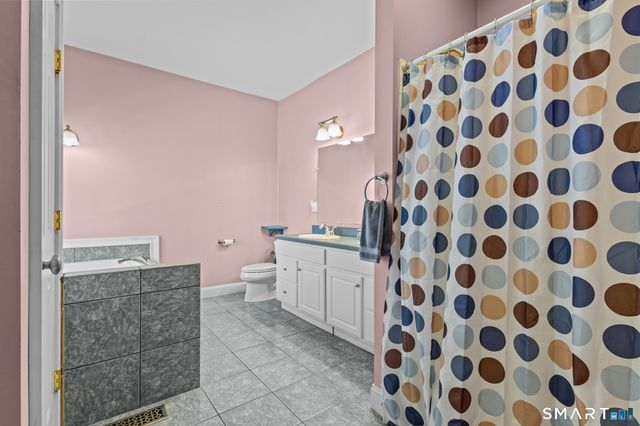 17 Blackwells Landing, Brooklyn, CT 06234