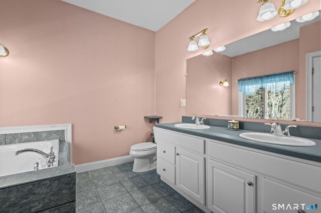 17 Blackwells Landing, Brooklyn, CT 06234