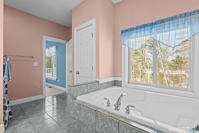 17 Blackwells Landing, Brooklyn, CT 06234