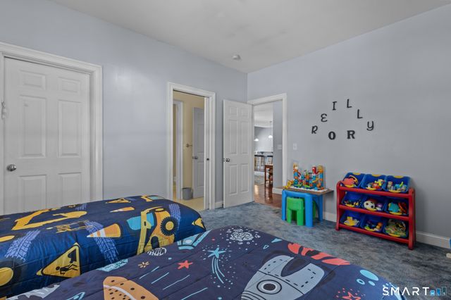 17 Blackwells Landing, Brooklyn, CT 06234