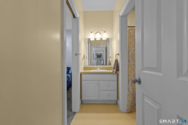 17 Blackwells Landing, Brooklyn, CT 06234