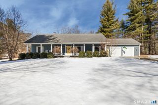 17 Blackwells Landing, Brooklyn, CT 06234