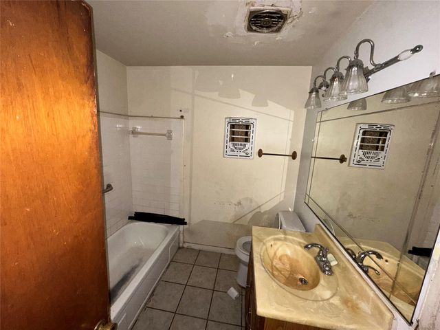 7001 Finch Street, Houston, TX 77028