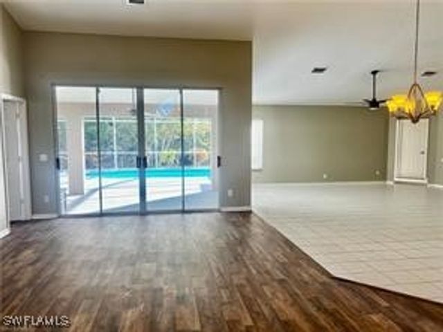 7786 Scarlet CT, Naples, FL 34104