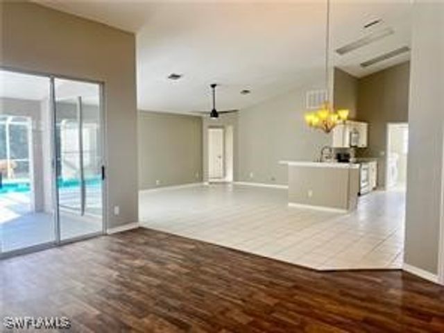 7786 Scarlet CT, Naples, FL 34104