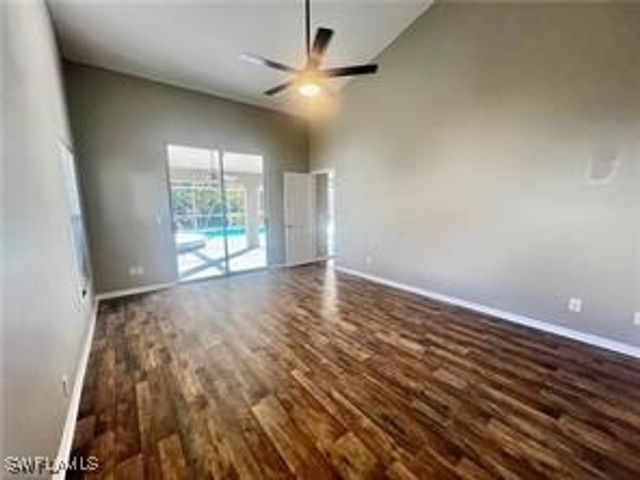 7786 Scarlet CT, Naples, FL 34104