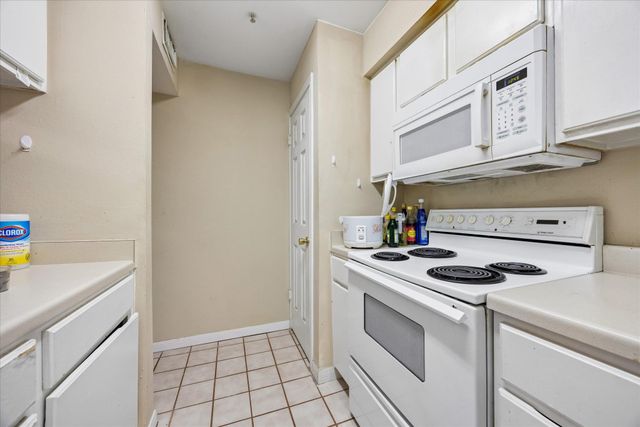 501 W 26th ST 306, Austin, TX 78705