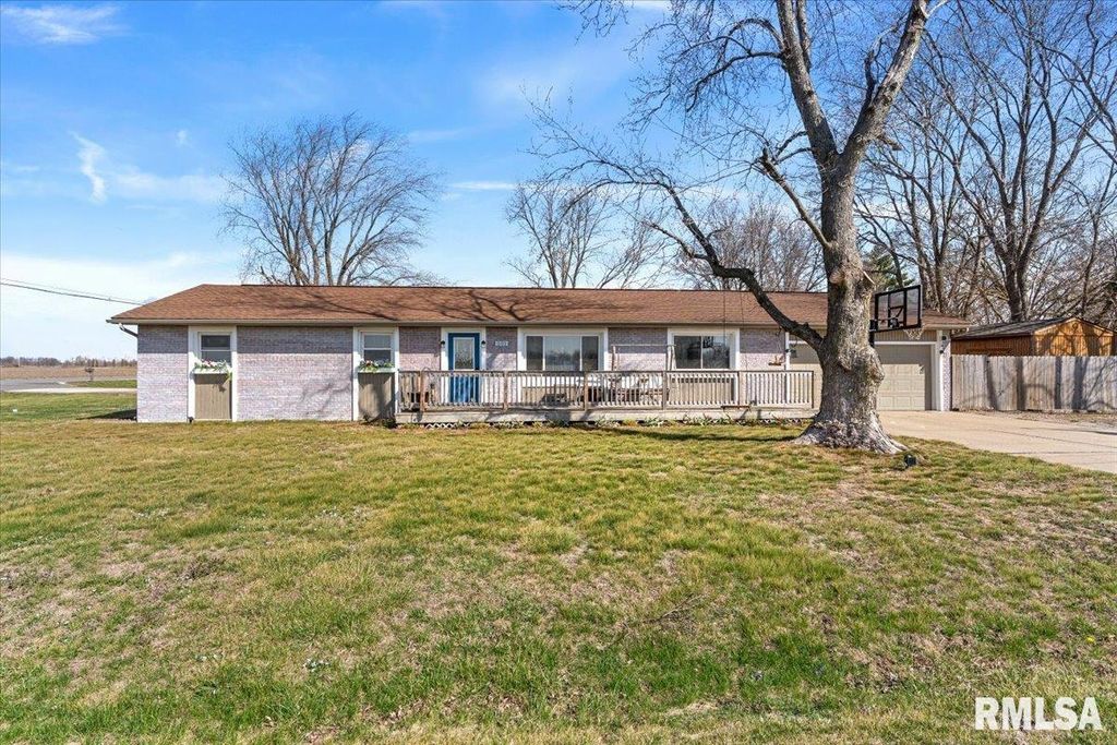 201 WOODCREST Drive, Springfield, IL 62703