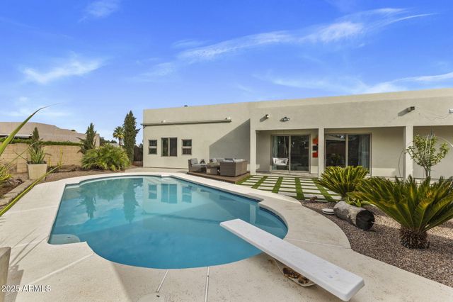 5868 E ONYX Avenue, Paradise Valley, AZ 85253