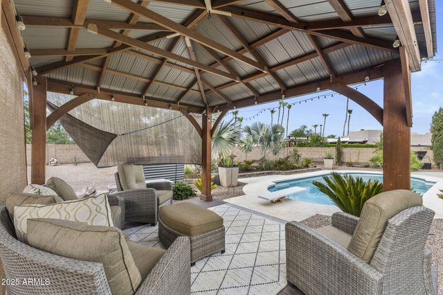 5868 E ONYX Avenue, Paradise Valley, AZ 85253