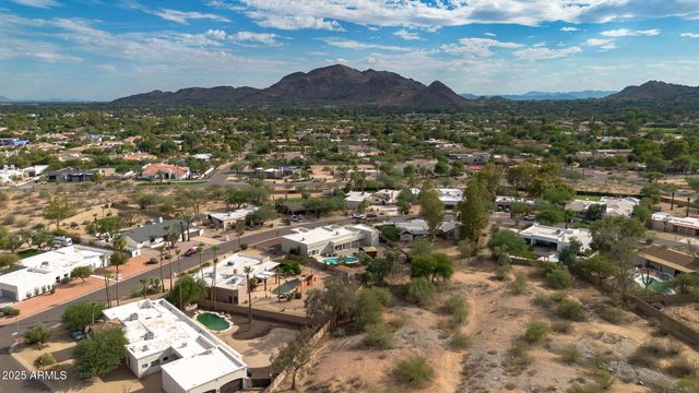 5868 E ONYX Avenue, Paradise Valley, AZ 85253