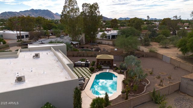 5868 E ONYX Avenue, Paradise Valley, AZ 85253