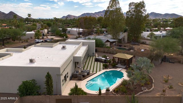 5868 E ONYX Avenue, Paradise Valley, AZ 85253
