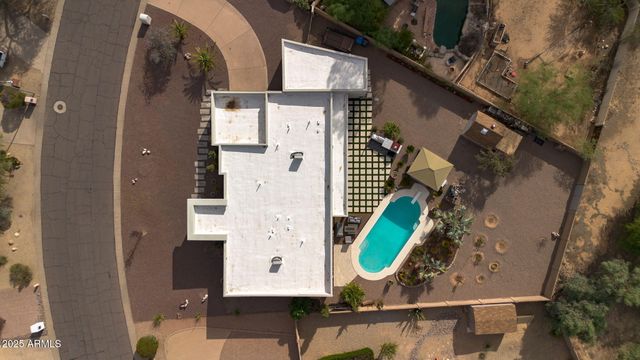 5868 E ONYX Avenue, Paradise Valley, AZ 85253