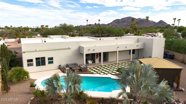 5868 E ONYX Avenue, Paradise Valley, AZ 85253