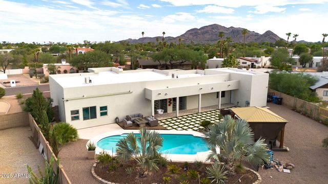 5868 E ONYX Avenue, Paradise Valley, AZ 85253