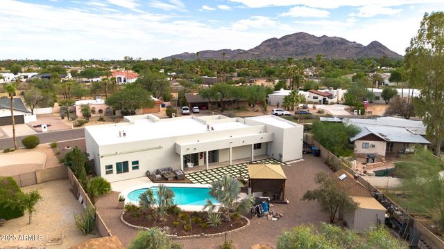 5868 E ONYX Avenue, Paradise Valley, AZ 85253