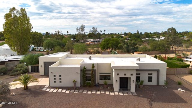 5868 E ONYX Avenue, Paradise Valley, AZ 85253