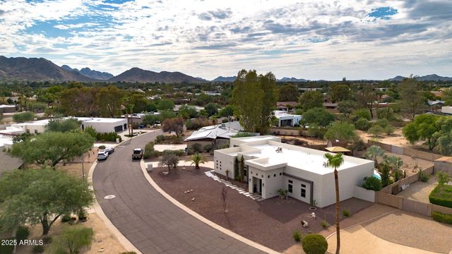 5868 E ONYX Avenue, Paradise Valley, AZ 85253